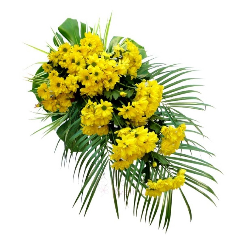 Crizanteme galbene cu decoratiuni